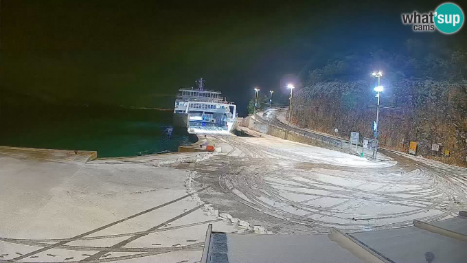 Sneg v pristani&scaron;ču Merag na Cresu